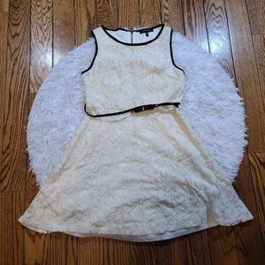 Macc & Riley Women's Lace Dress